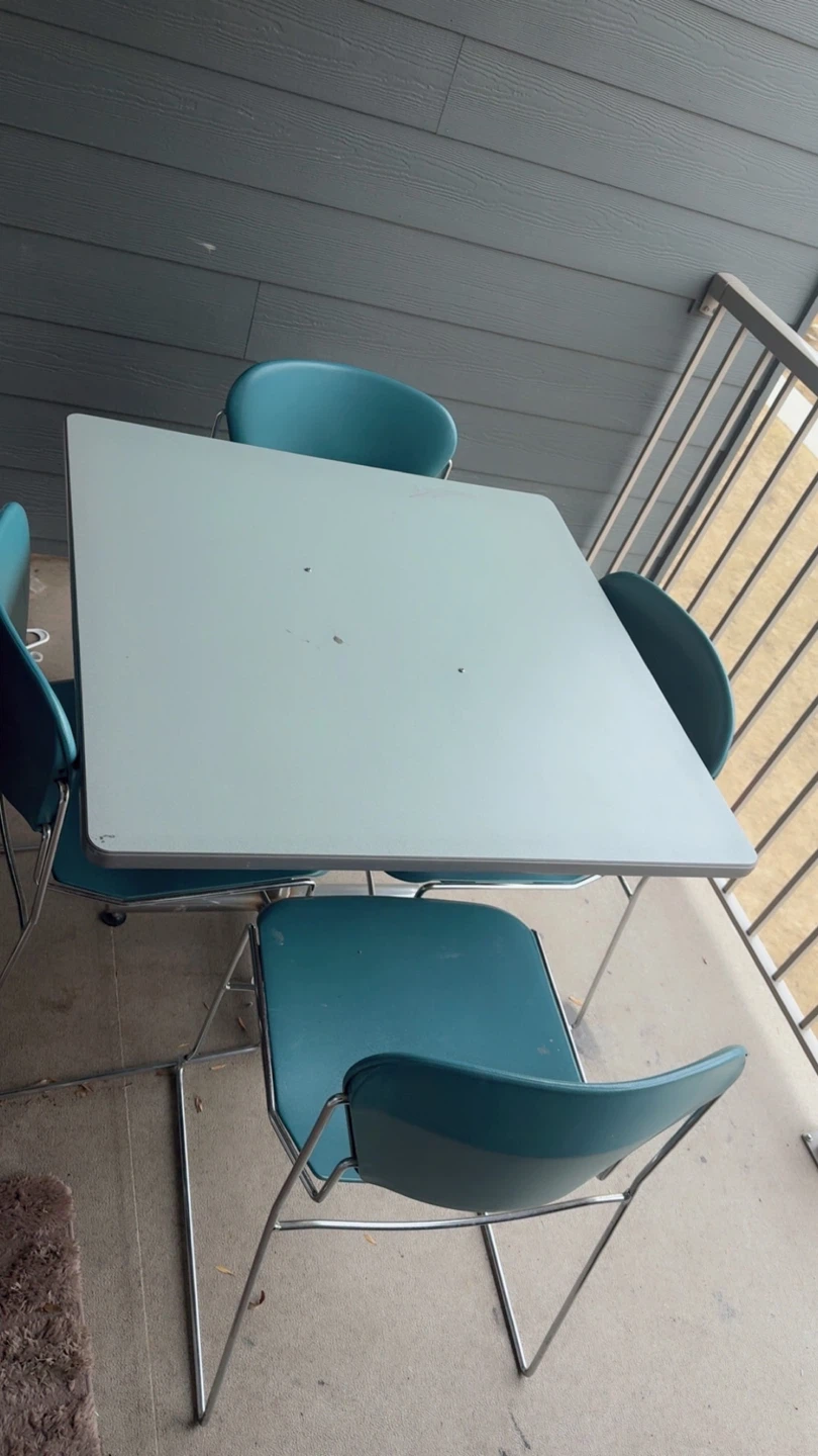 Square Table and 4 Chairs Set - photo 2