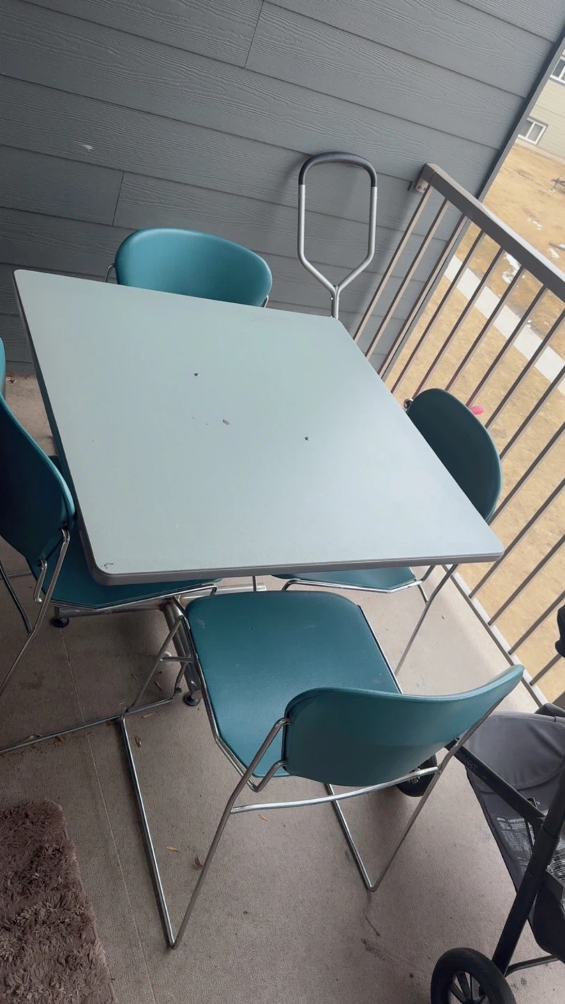 Square Table and 4 Chairs Set - photo 3