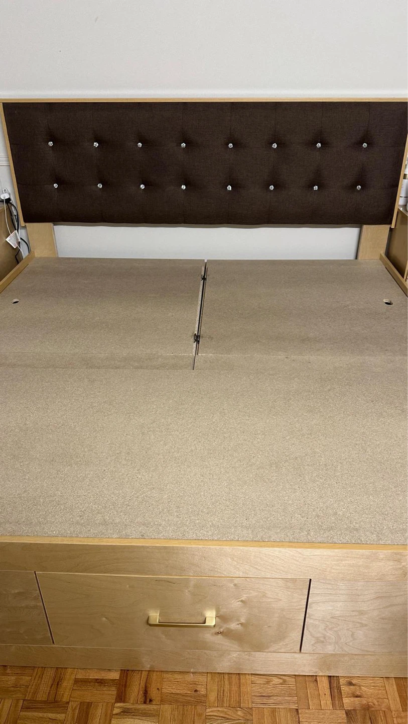 King  Storage Bed Frame with Tufted Headboard - photo 3