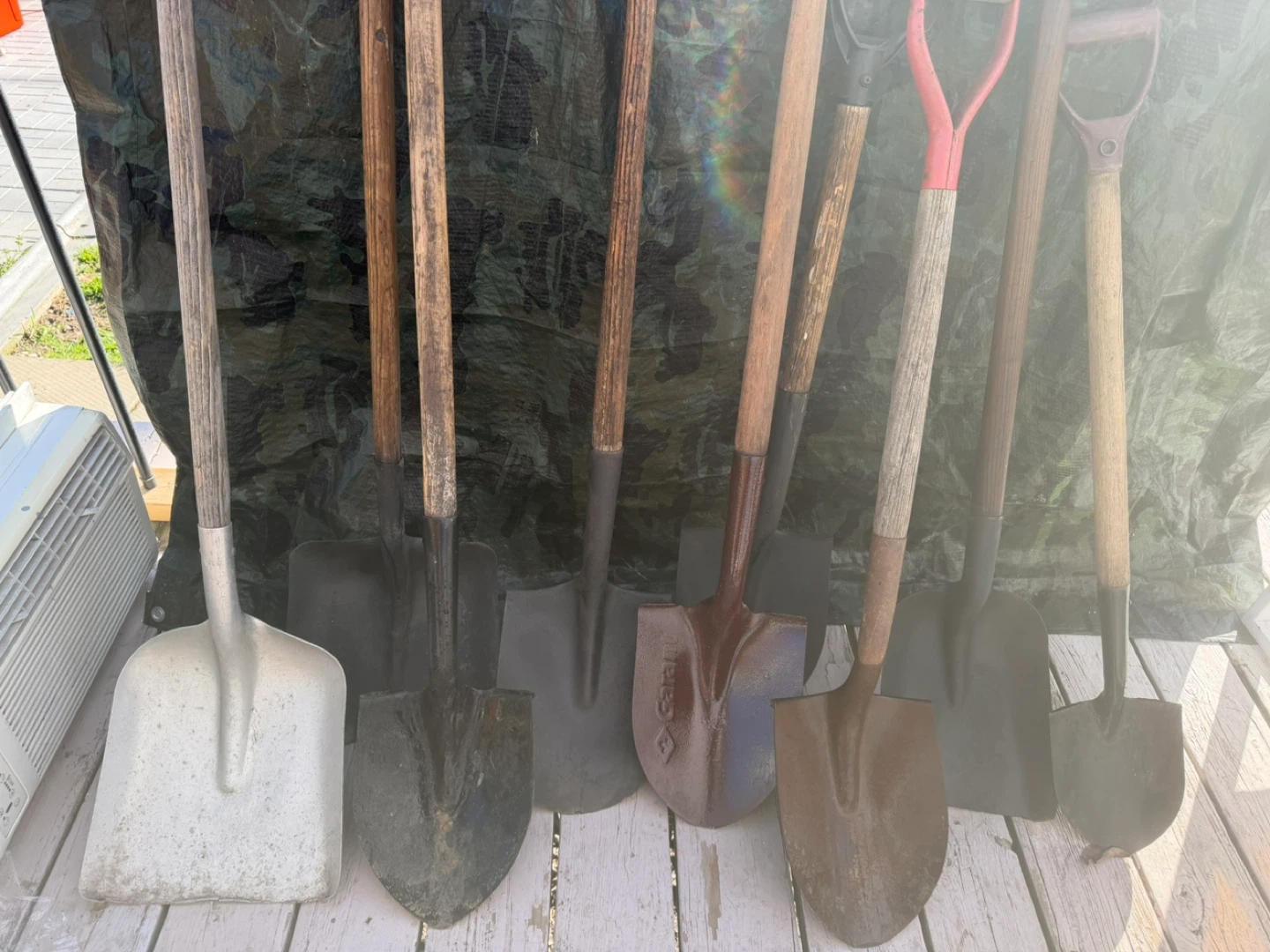 Lot of 8 Garden Shovels and Spades- 15$ each - photo 2