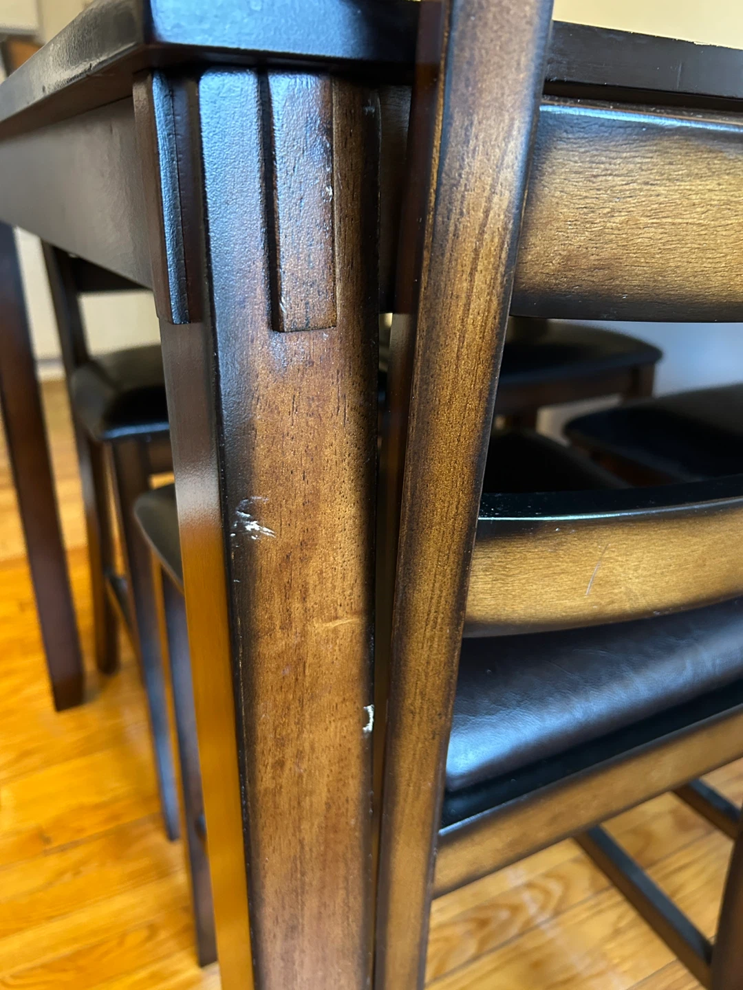 Dark Wood Dining Table with 4 Black Stools - photo 5