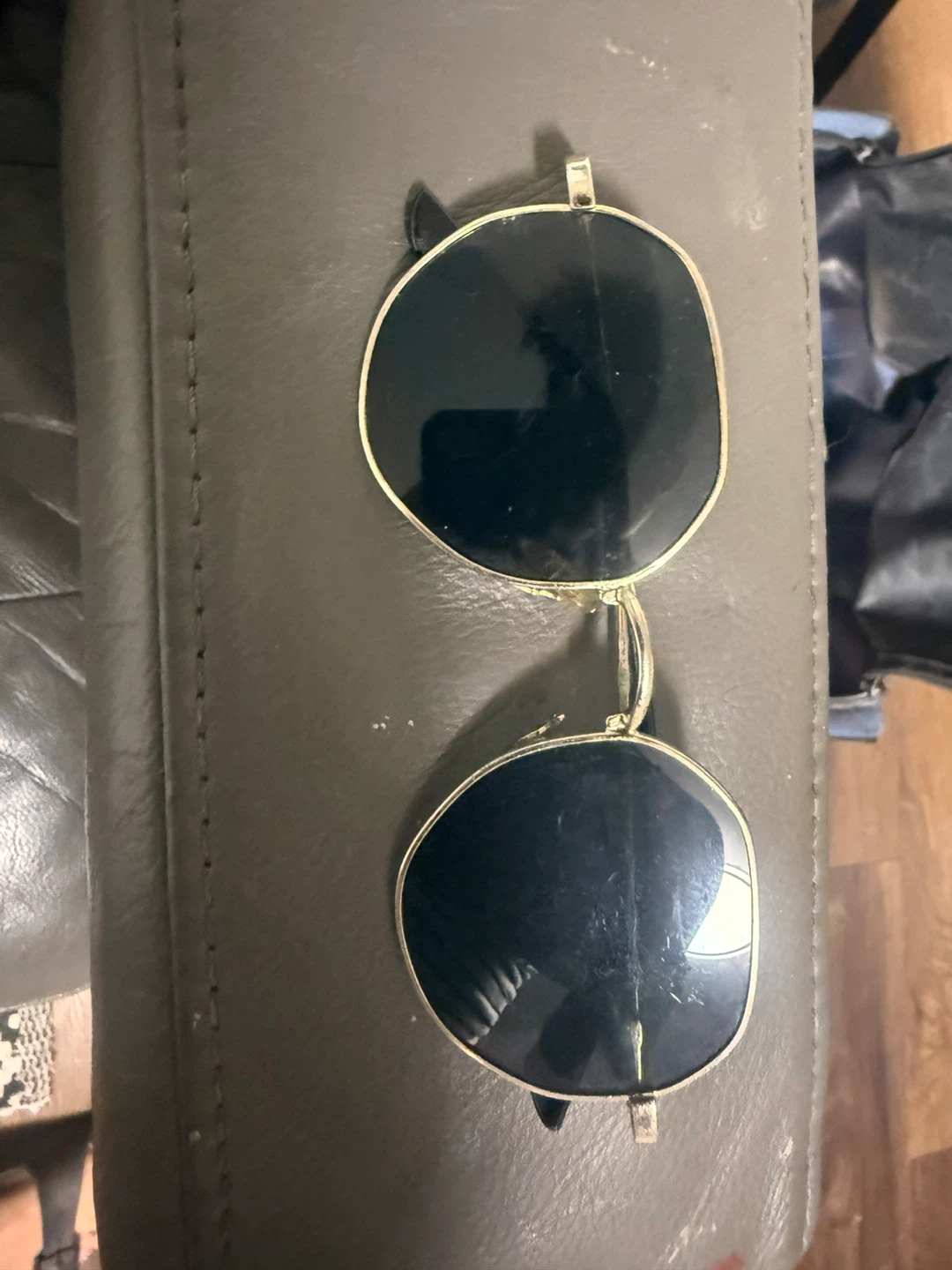 Round Black Sunglasses