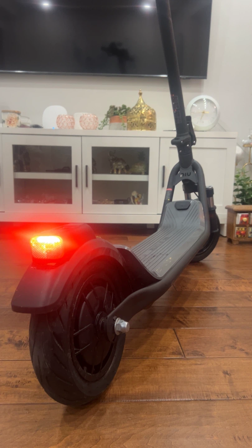 NIU KQI 100 Electric Scooter - photo 3