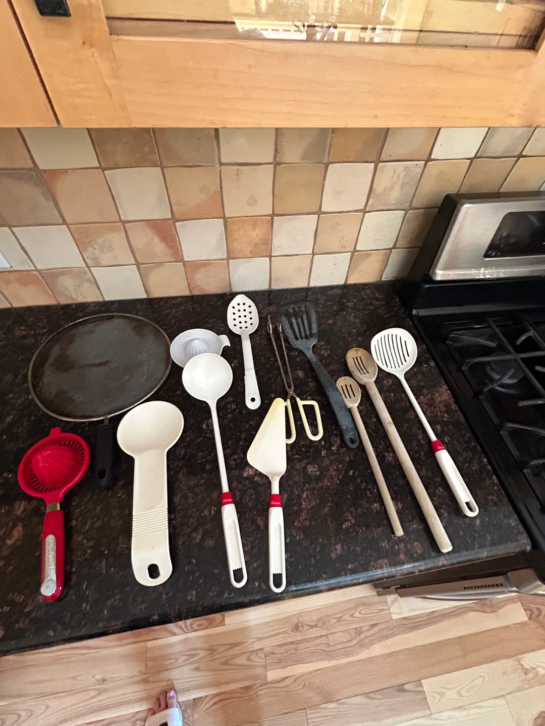Kitchen Utensil Set with Griddle - photo 2