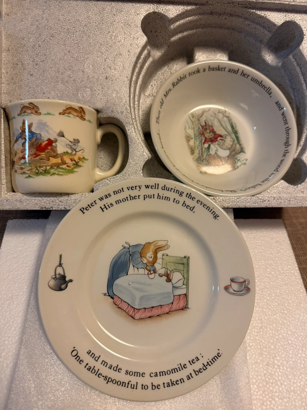 Wedgwood 3-Piece Peter Rabbit Nursery Set - photo 2