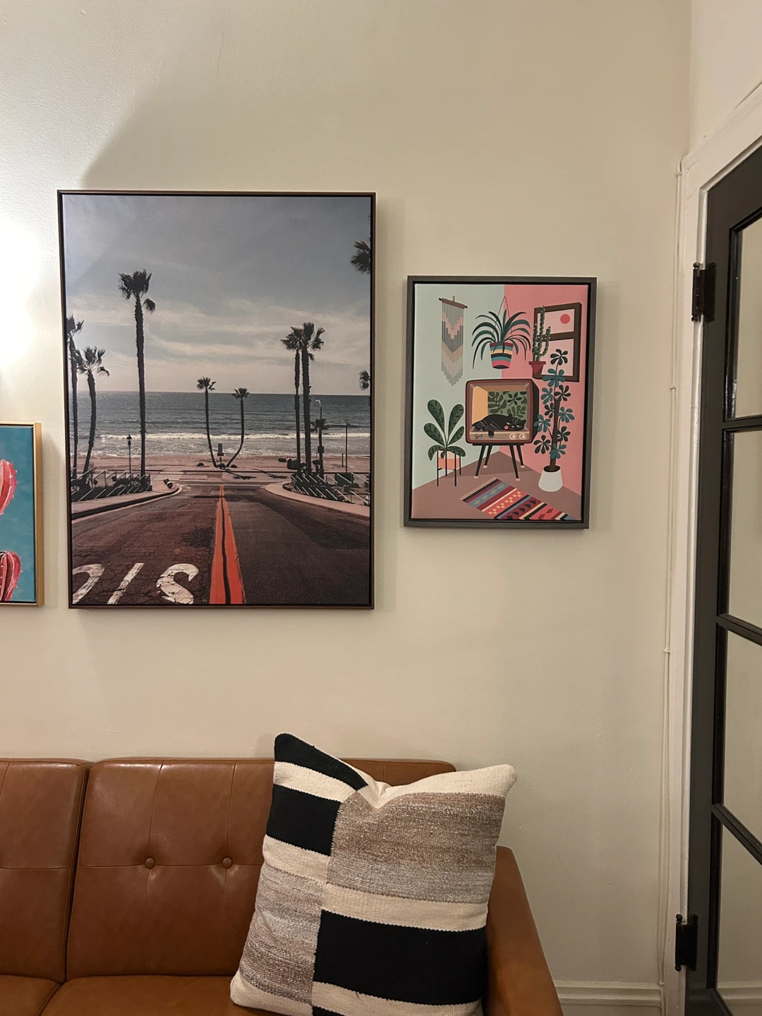 Framed "Retro TV Cat" Canvas Art Print - photo 4