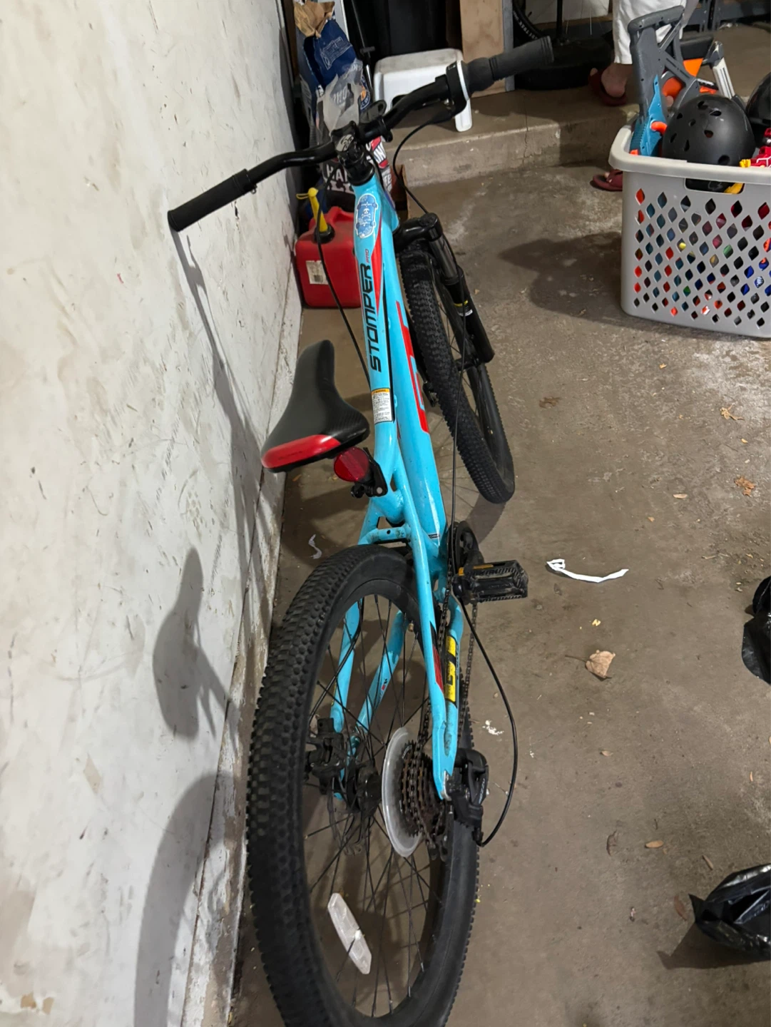 GT Stomper 24" Kids Mountain Bike - photo 2