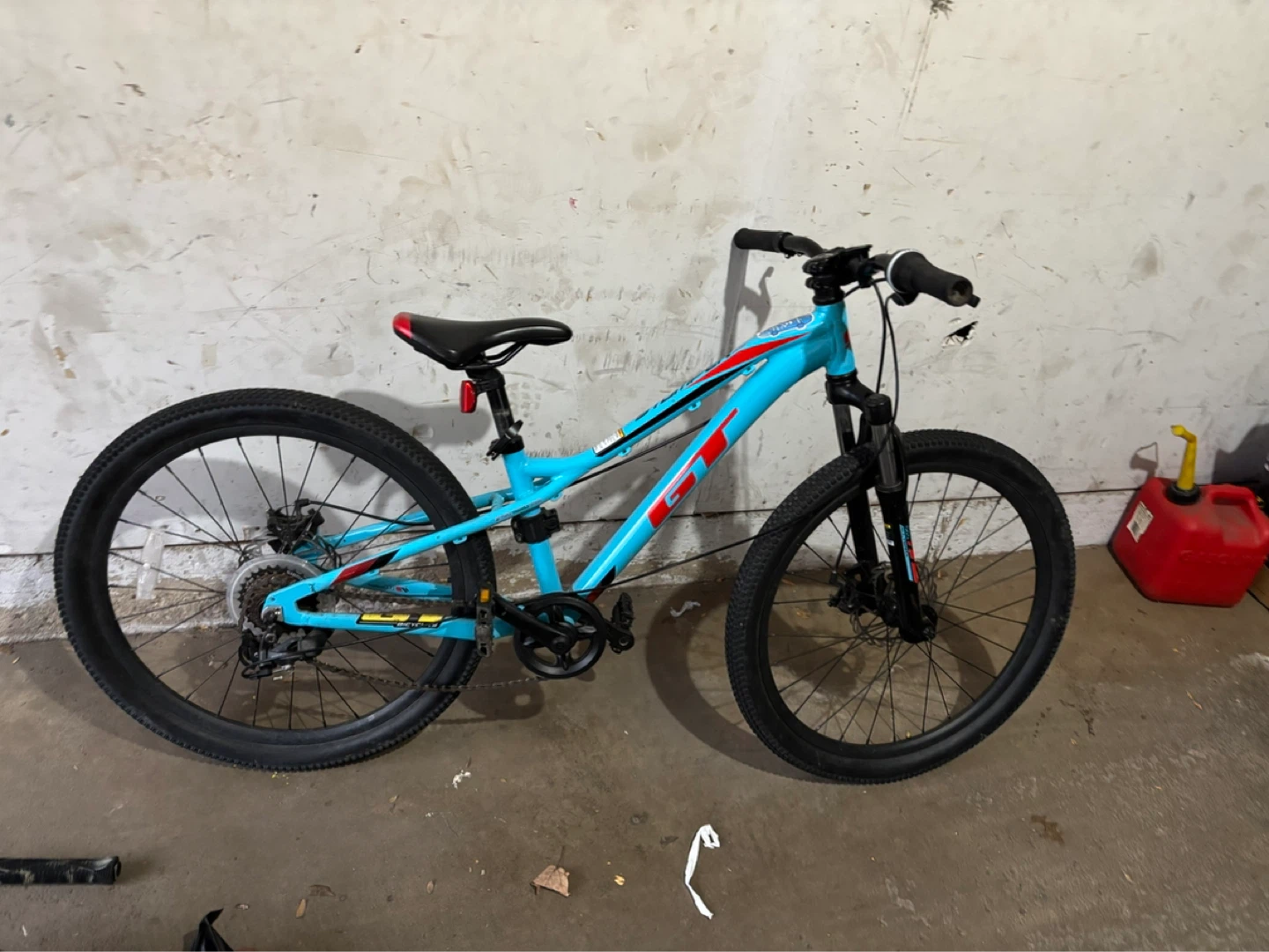 GT Stomper 24" Kids Mountain Bike