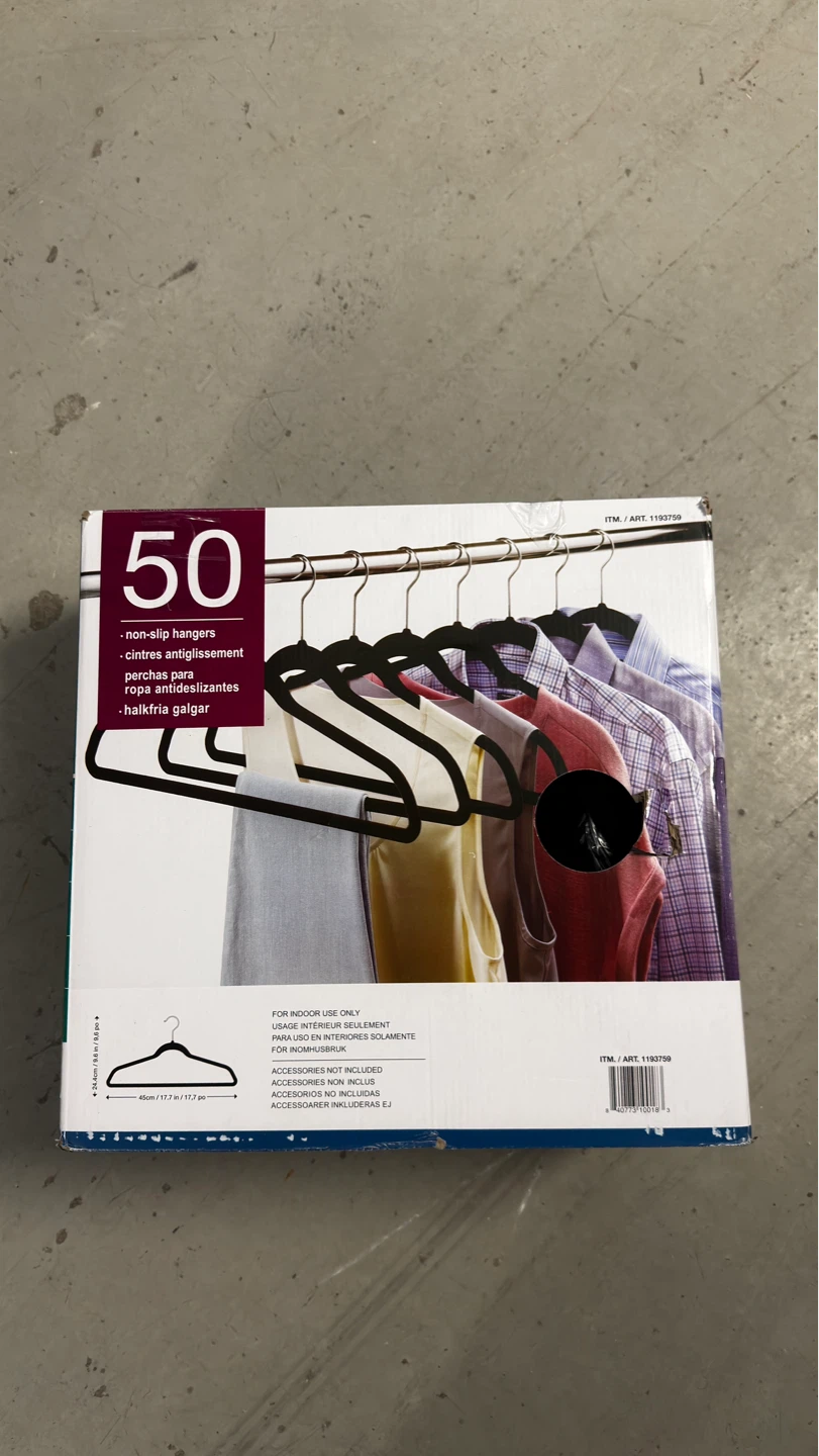 50 Non-Slip Hangers