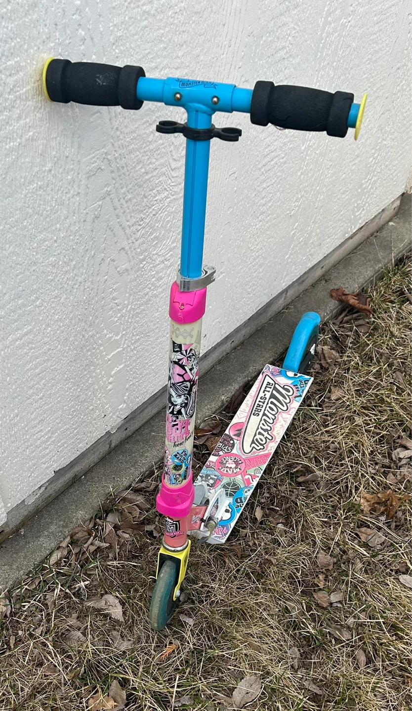 Monster High All-Stars Scooter - photo 2