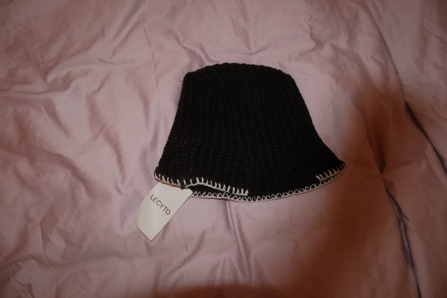 LECΥTO Black Knit Bucket Hat