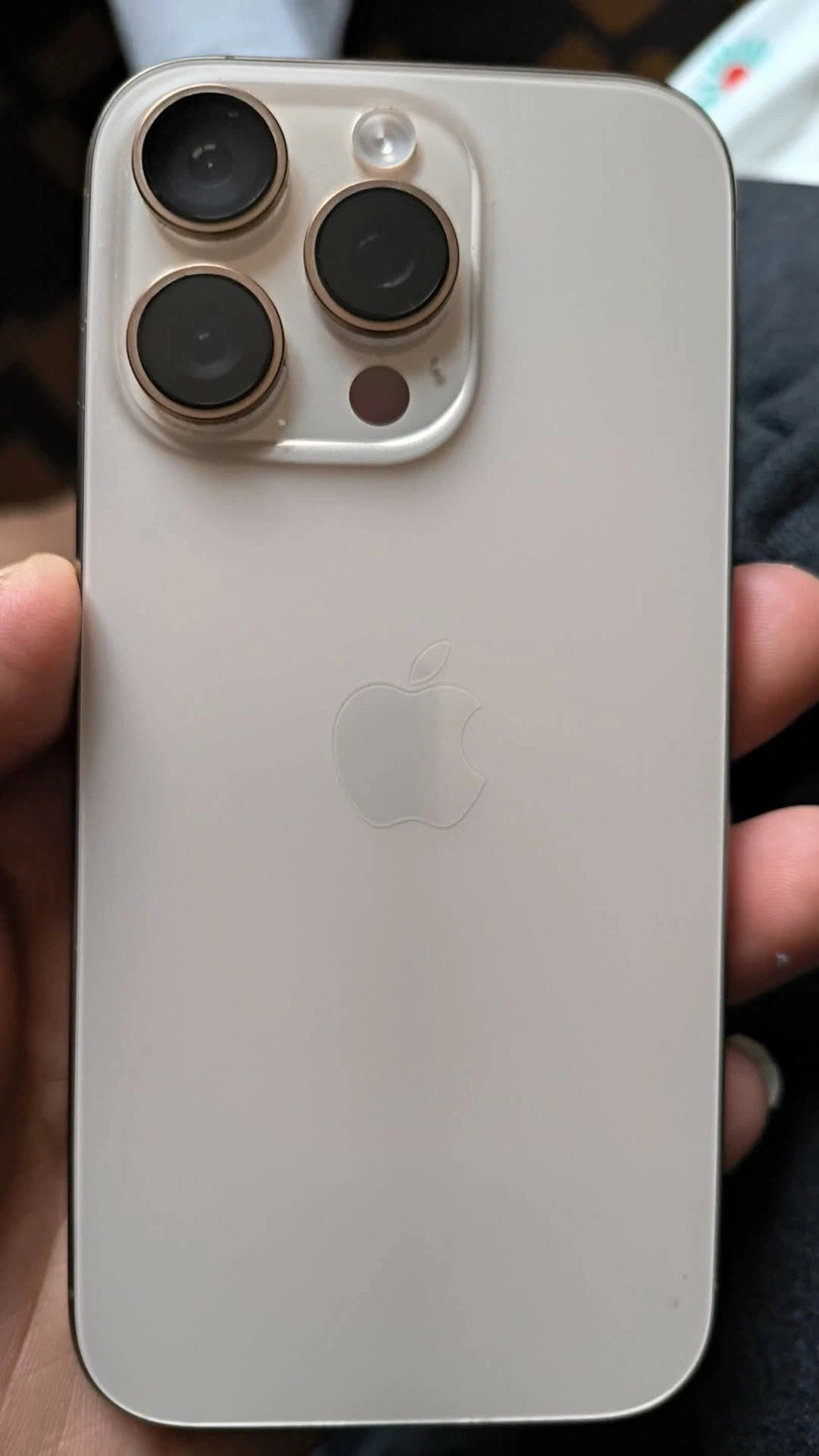 Apple iPhone 16 pro y hermaientas - photo 3