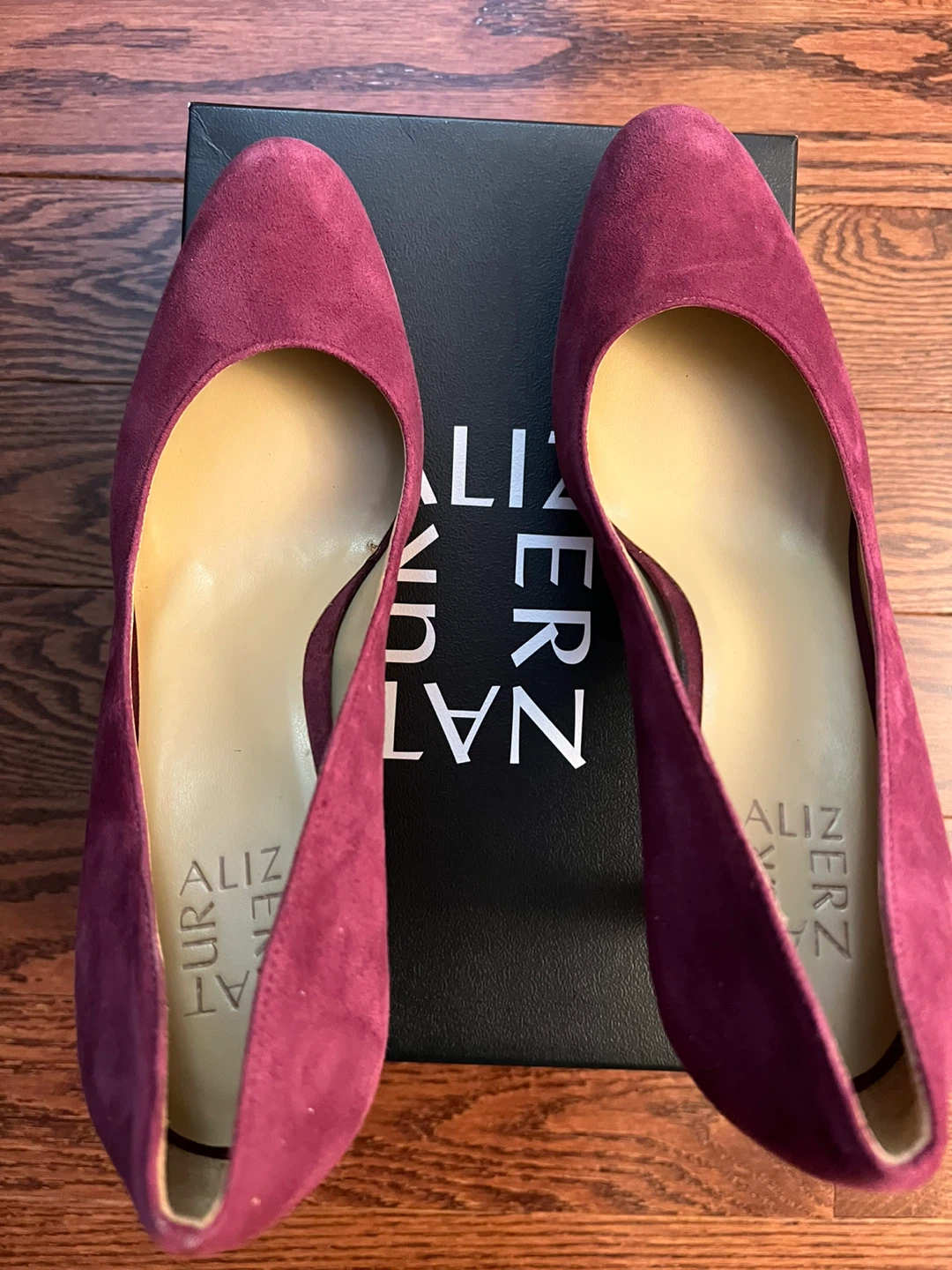 Naturalizer Women's Burgundy Suede Pumps