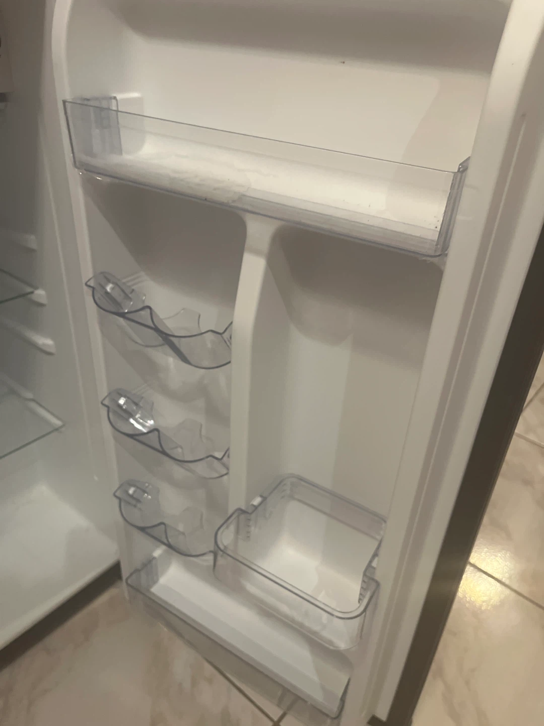 Hamilton Beach Mini Fridge - photo 2
