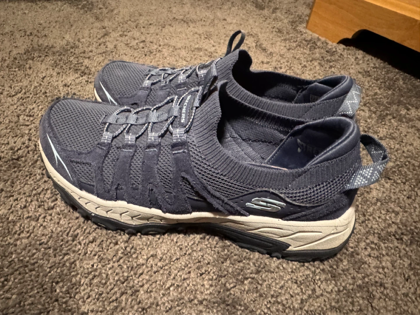 Skechers Women's Navy Blue Memory Foam Athletic Shoes Size 7