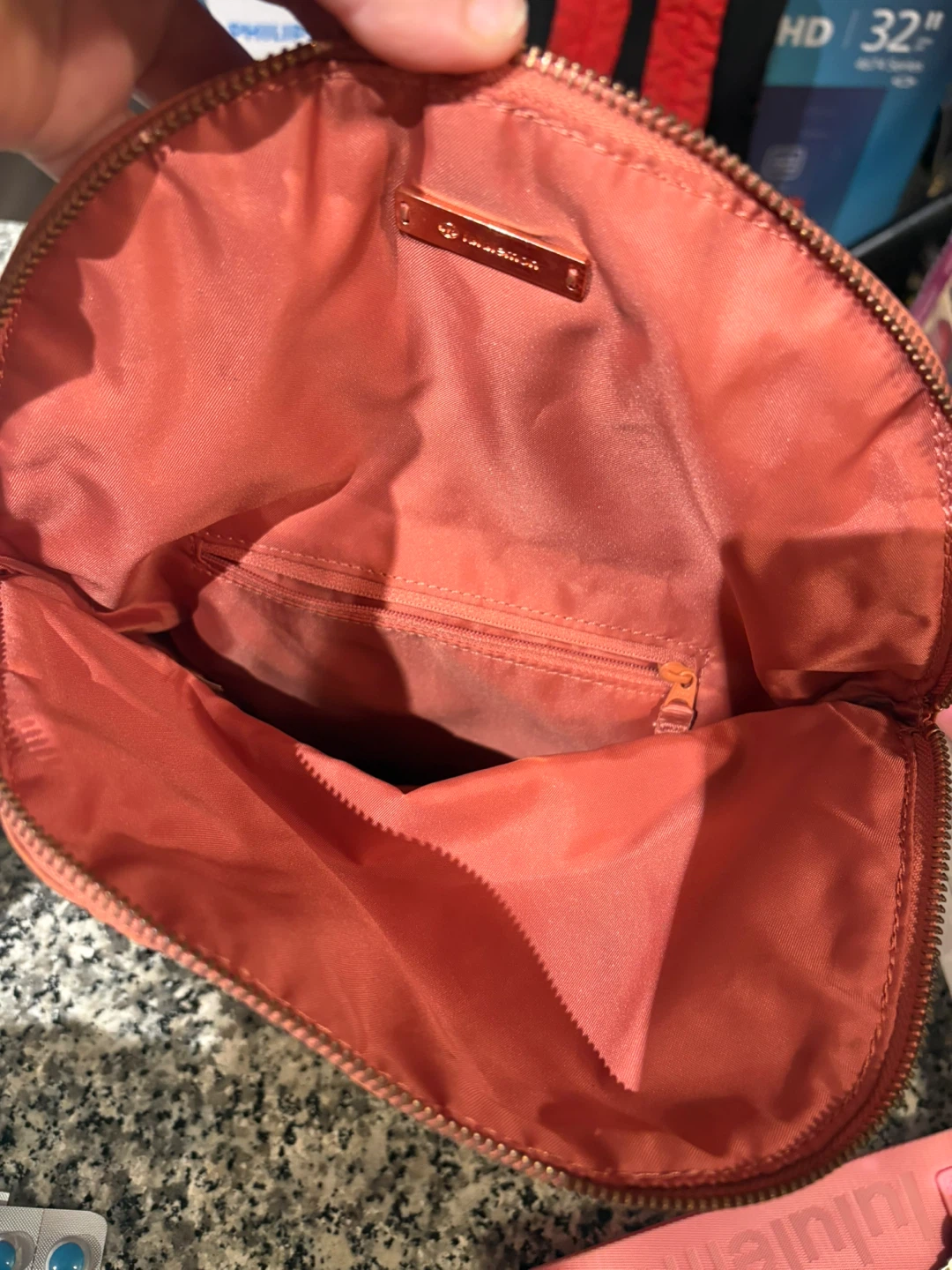 Lululemon side bag - photo 2