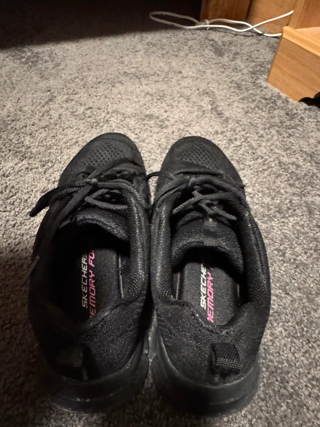 Skechers Women's Black Memory Foam Sneakers Size 8 - photo 3