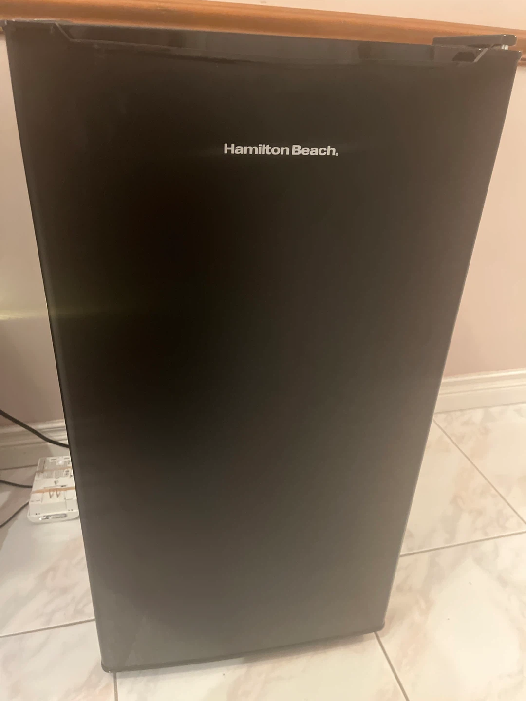 Hamilton Beach Mini Fridge - photo 5