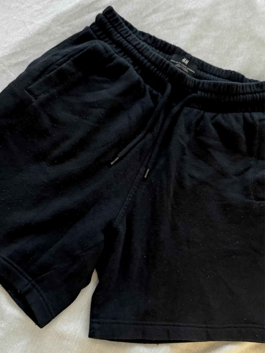 H&M Black Sweat Shorts - photo 2
