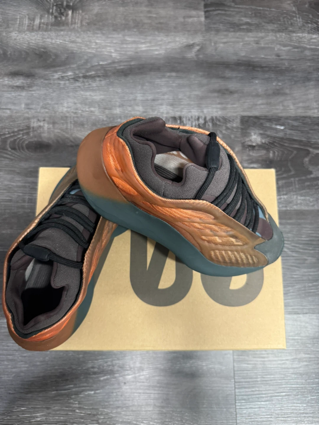 Yeezy 700 V3 Sneakers for Sale! - photo 2