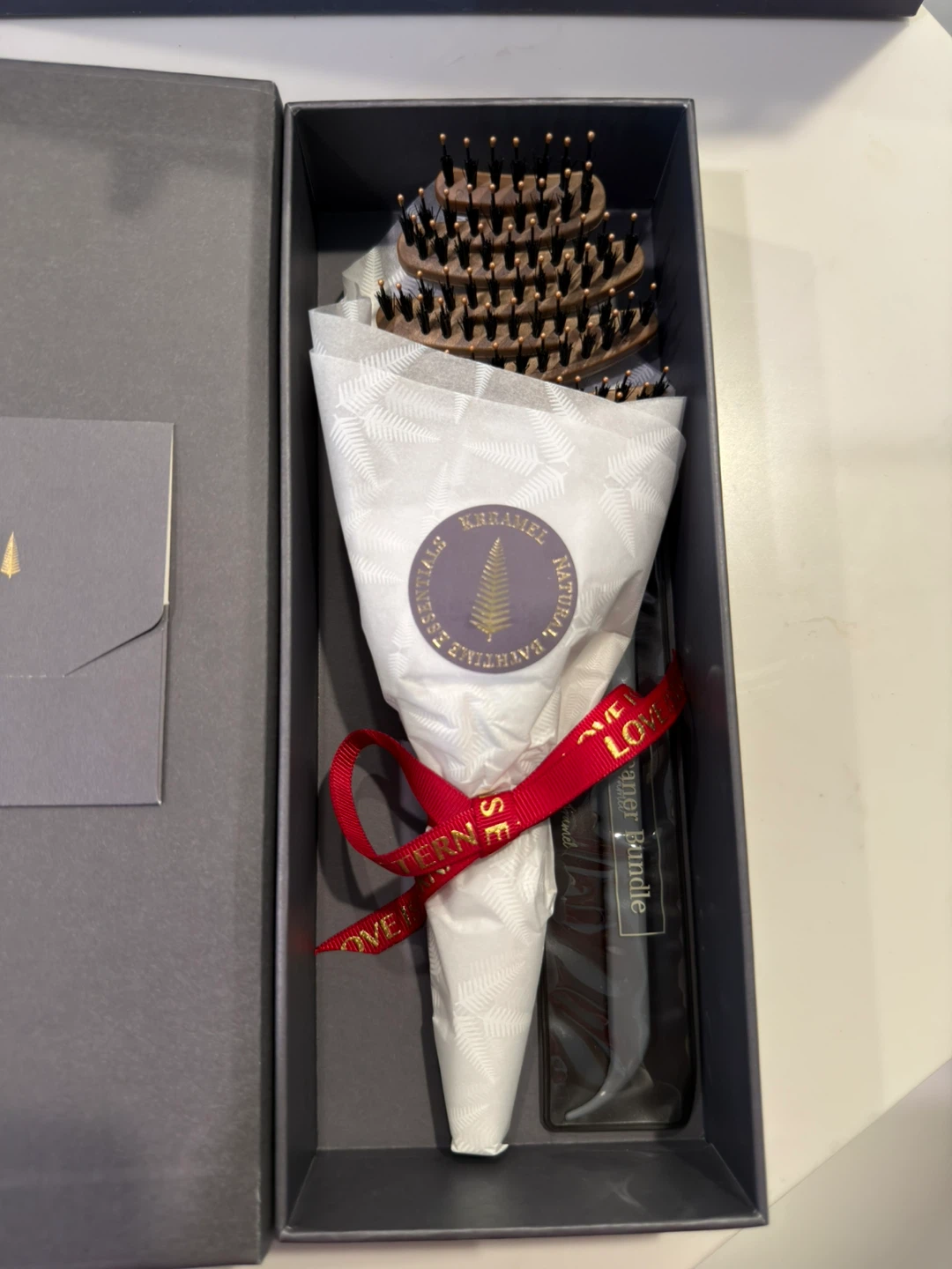 Krramel Pinecone bristles Hair Brush