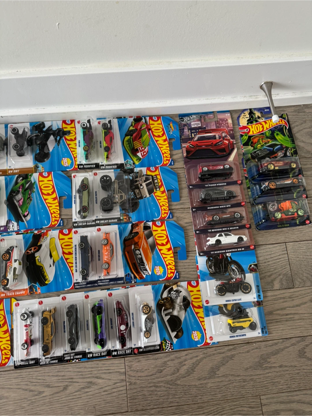 Hot Wheels Toy Cars Collection - photo 2