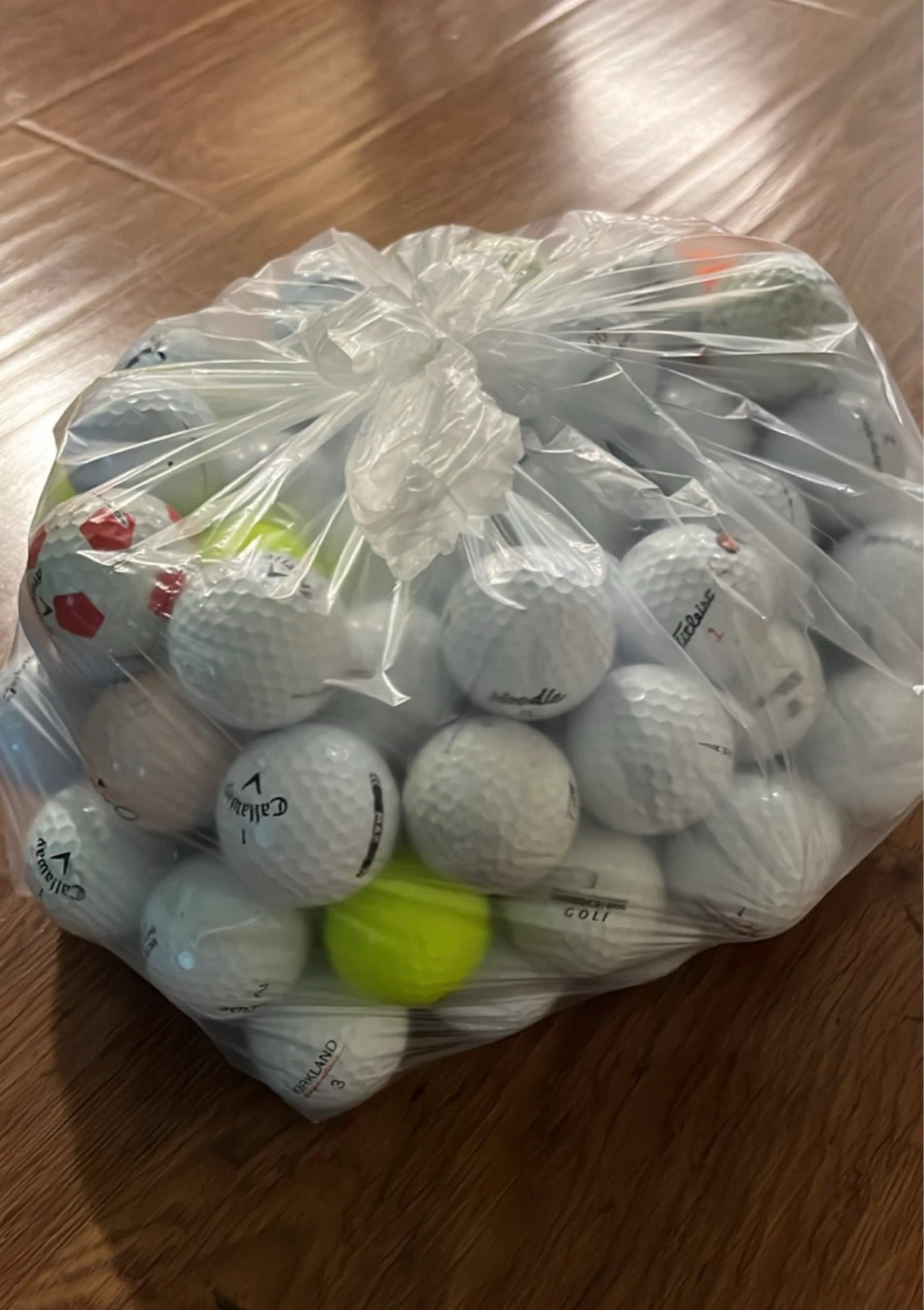 100 Golf Balls (Callaway, Titleist, Kirkland)