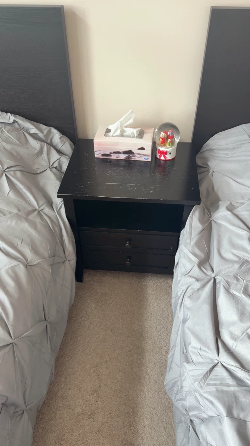 2 twin beds with mattresses - photo 5