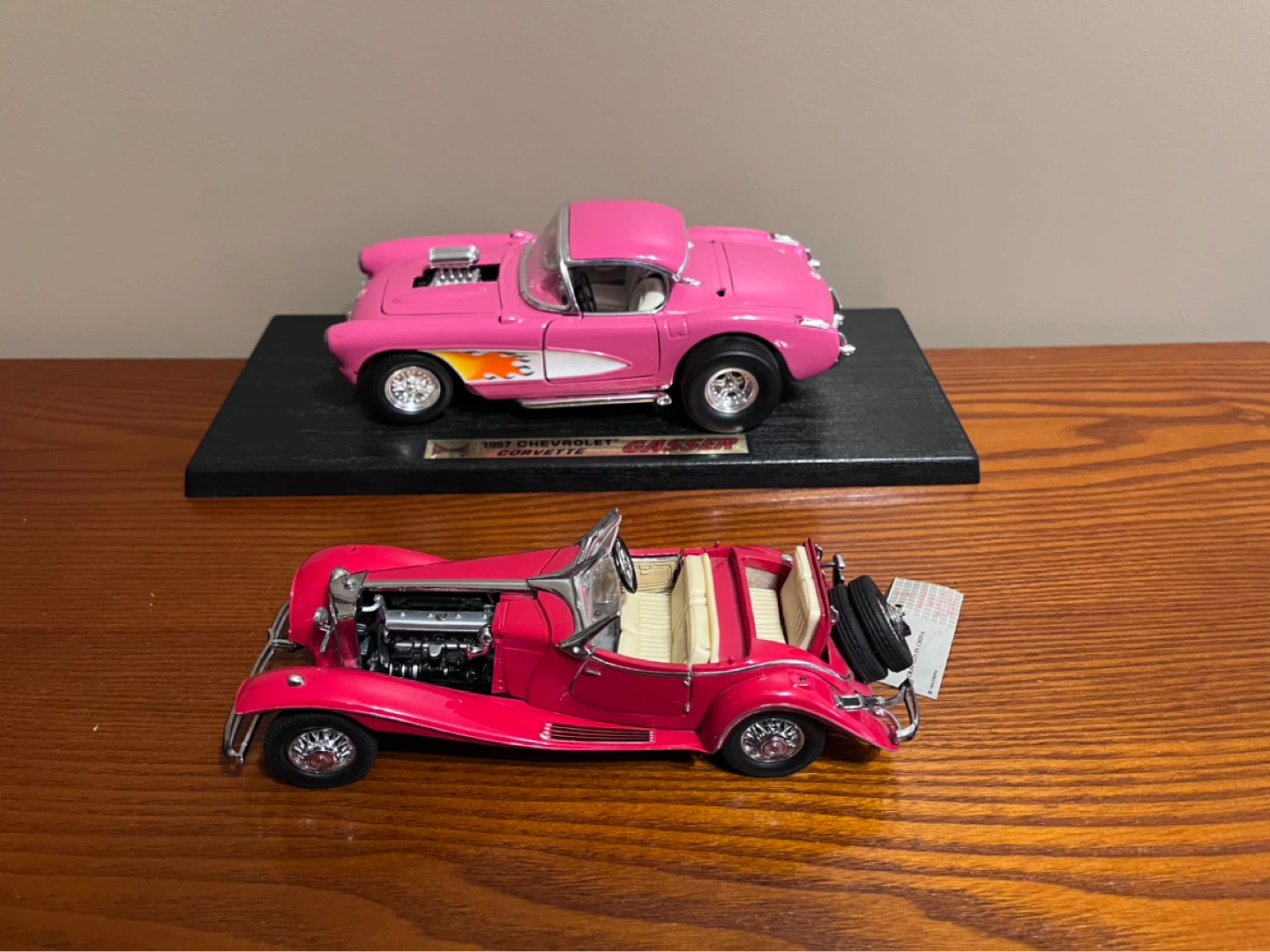 VINTAGE CORVETTE & MERCEDES BENZ  (Read description)