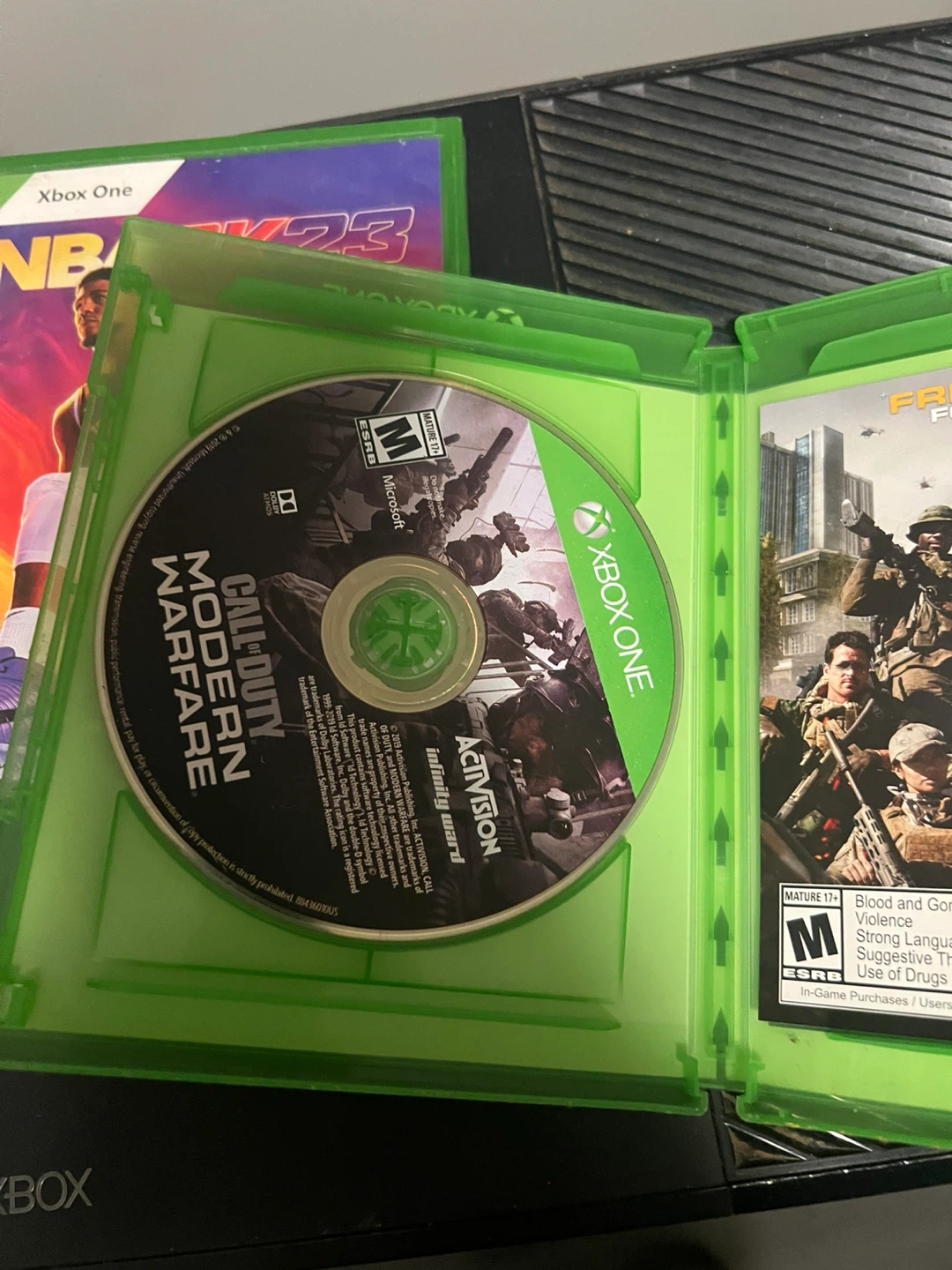Xbox One Console with NBA 2K23 and Call of Duty Modern Warfare - photo 4