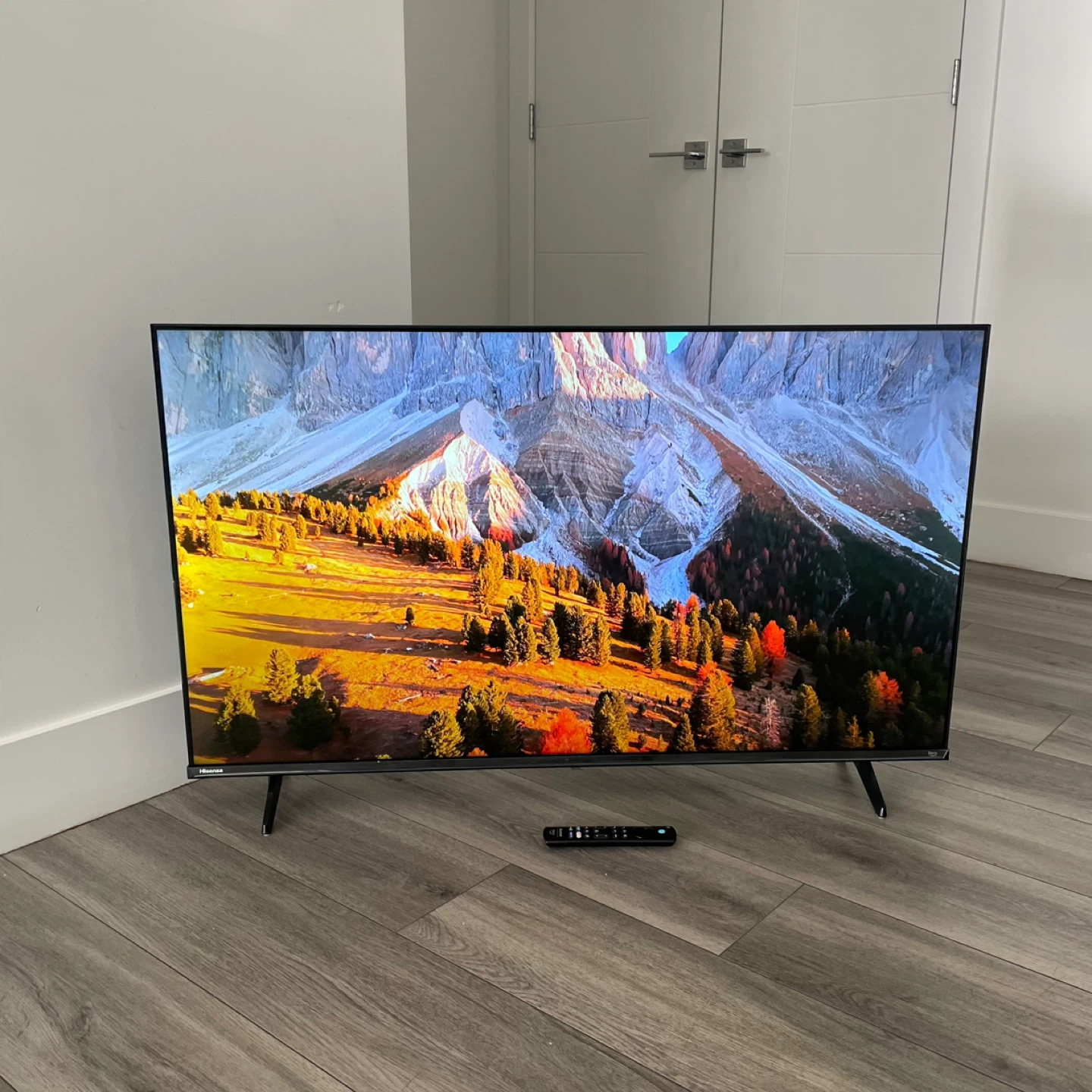 Hisense Smart TV - photo 3