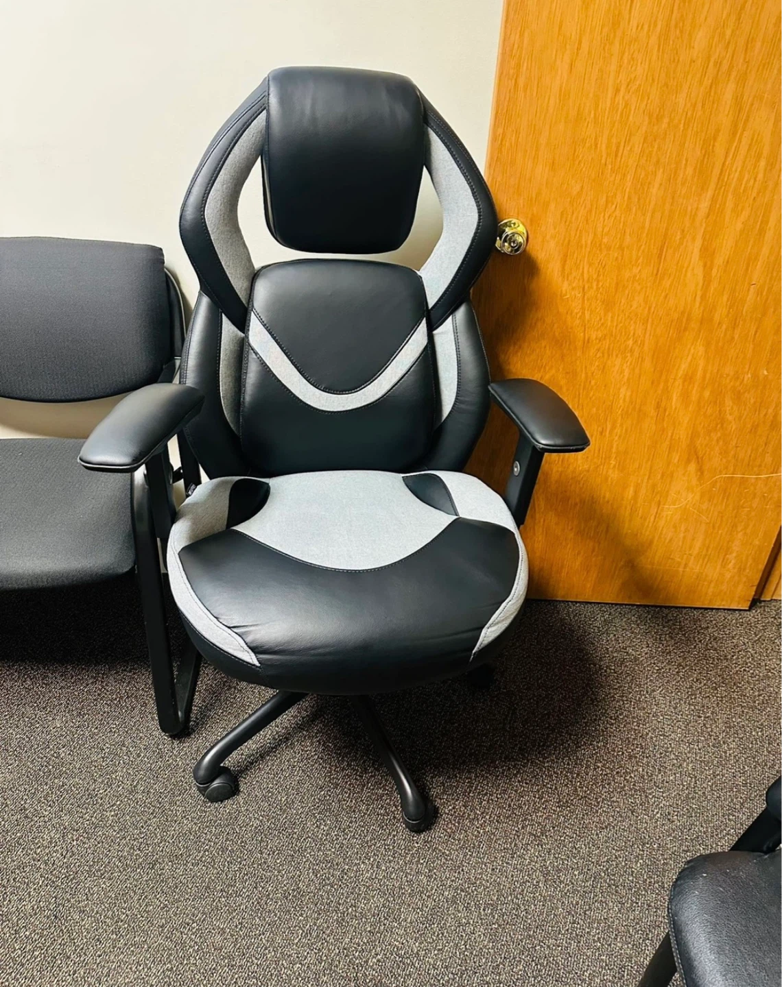 Gamers Unite Pro Series High Back Ergonomic Chair - photo 3