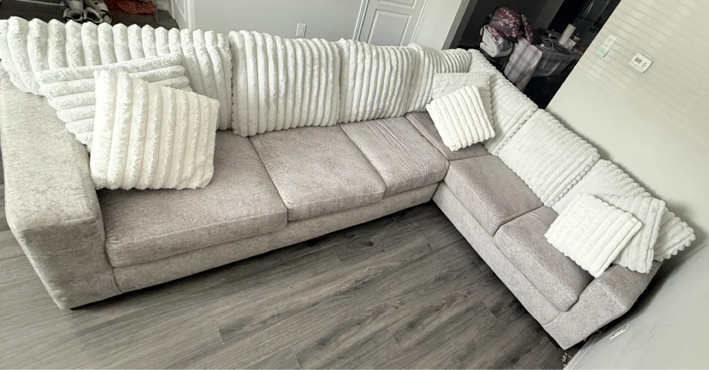 Sectional Sofa with Decorative Pillows (Read First)