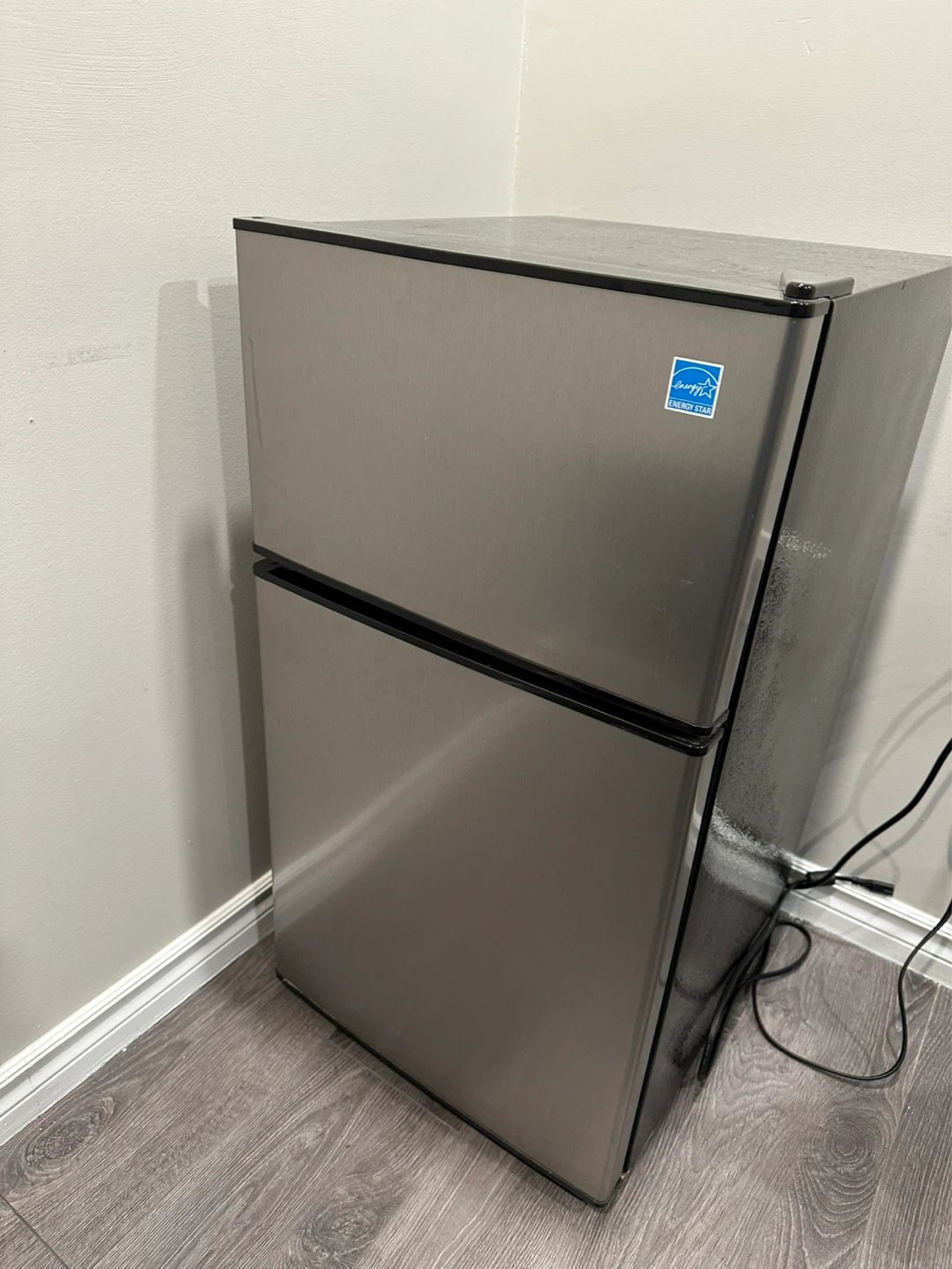 Compact Mini Fridge - photo 2