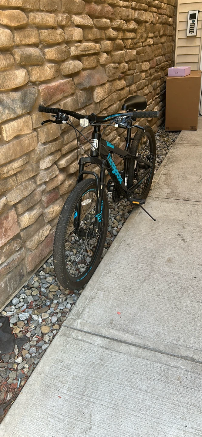 Mongoose Mountain Bike - photo 2