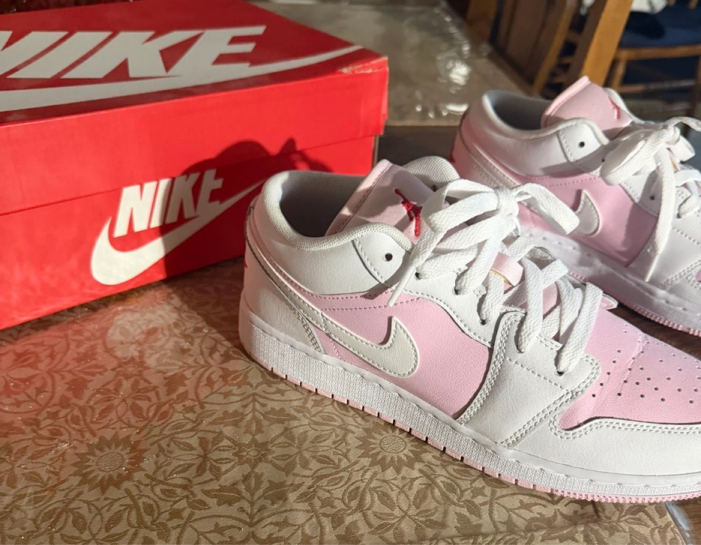 Nike Air Jordan 1 Low Pink/White Sneakers