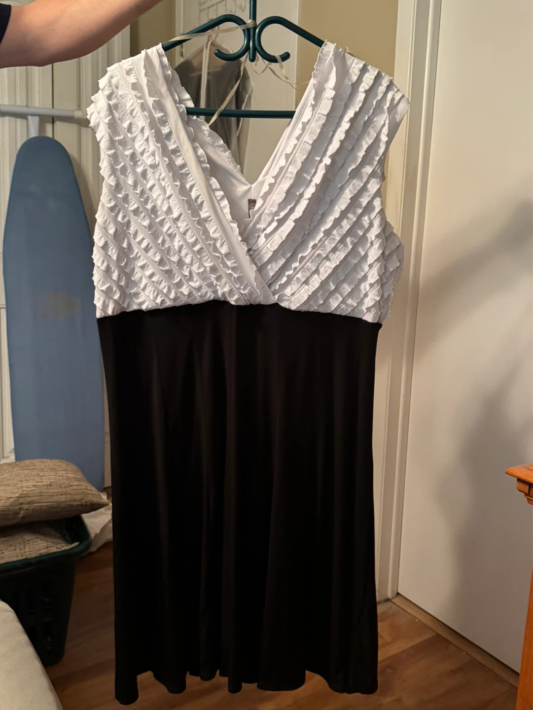 Women's Black and White Dress