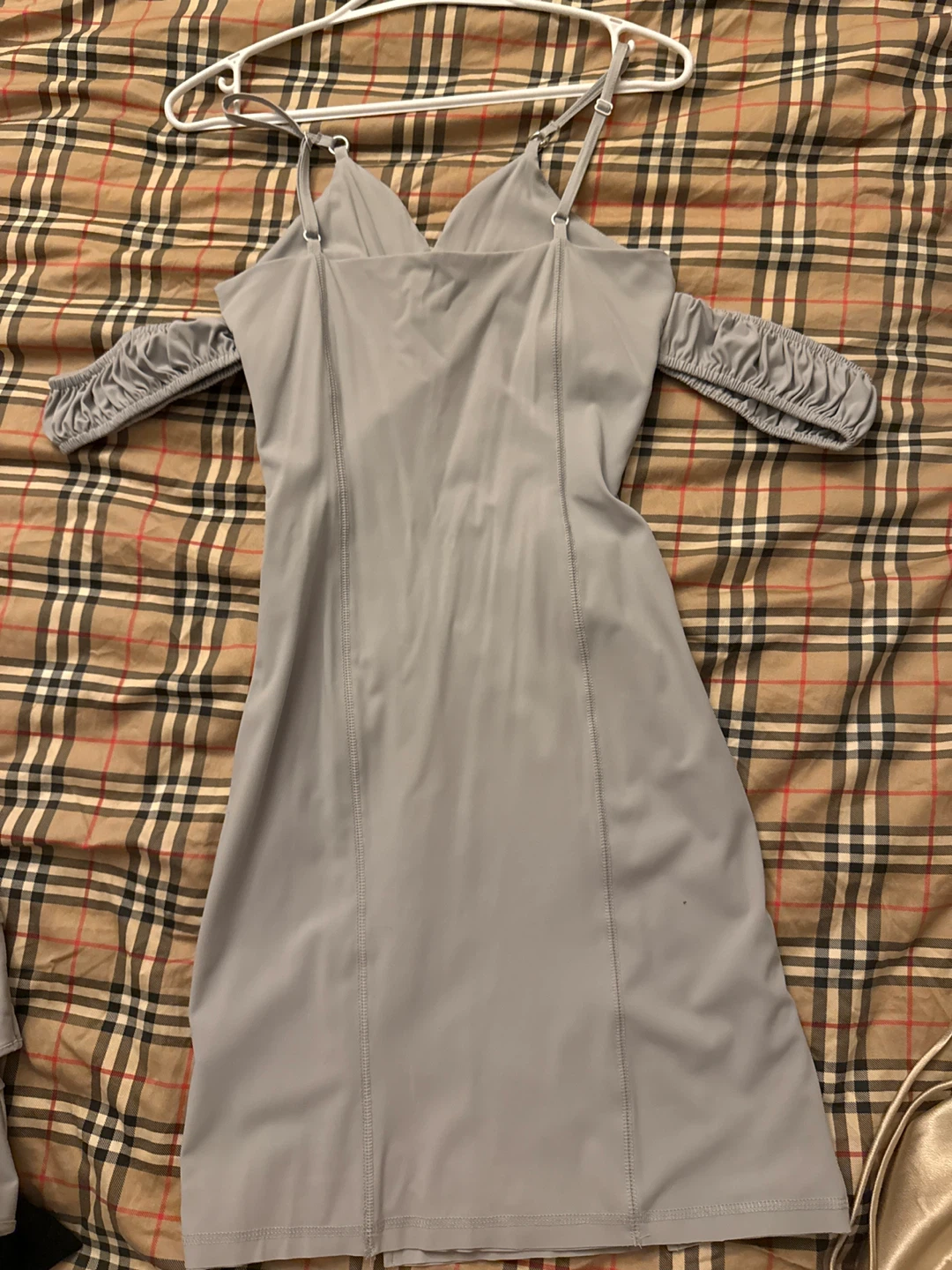 Designer ASPM Grey Cold Shoulder Ruched Sleeve Dress - photo 4