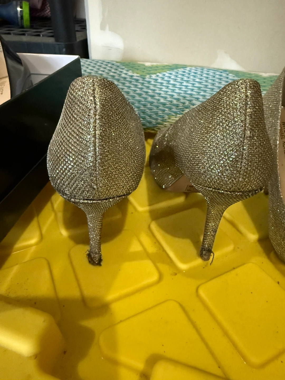 Nine West Women's Gold Glitter Peep-Toe Heels - photo 2