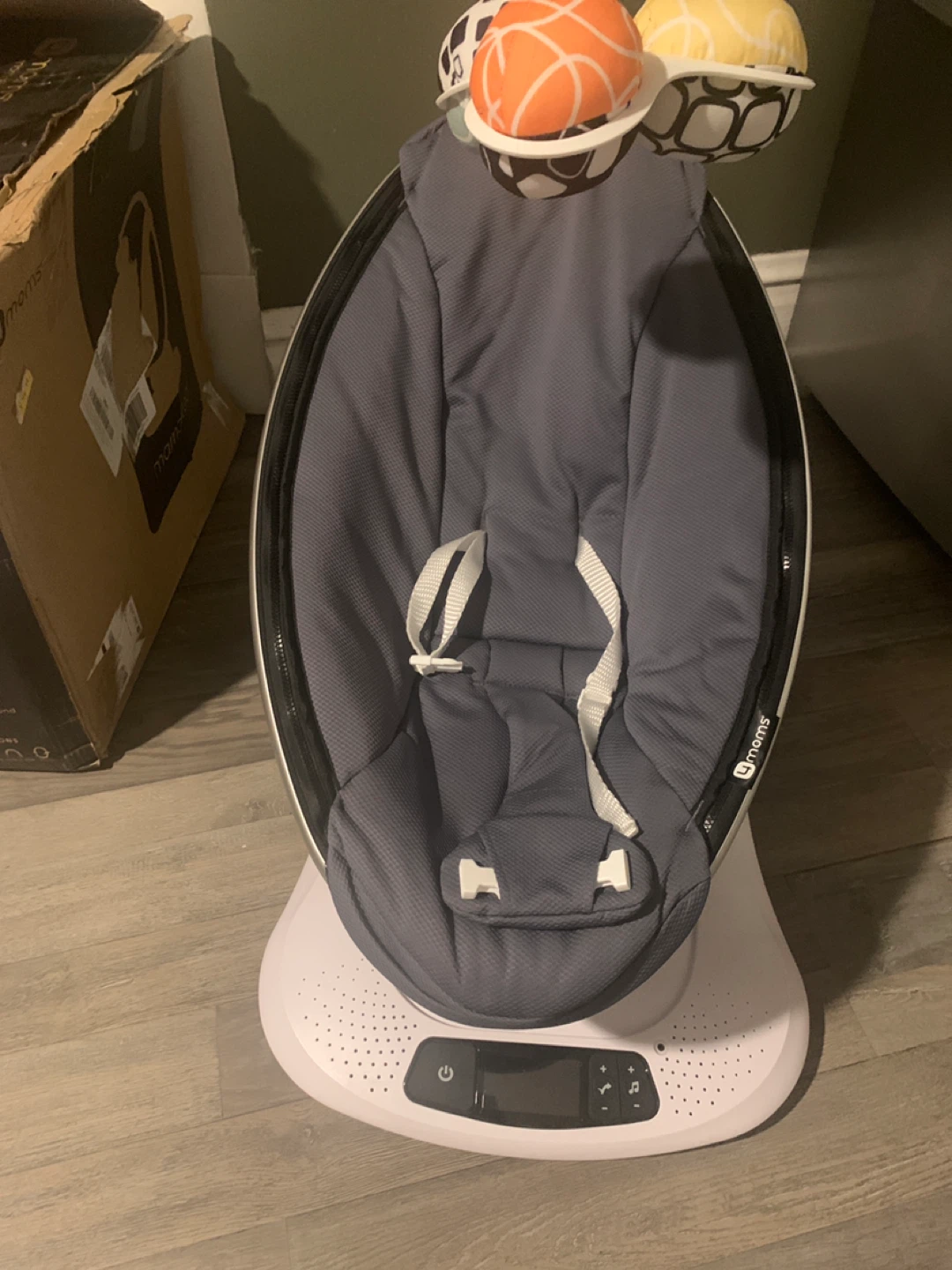 4moms mamaRoo 4 - Dark Grey Cool Mesh - photo 3
