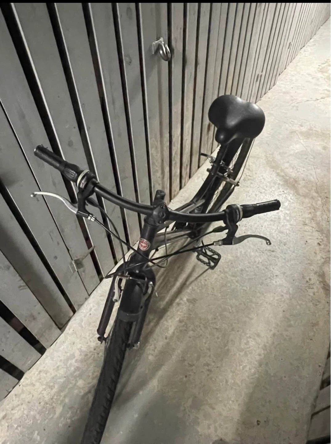 Black Cruiser Bicycle - photo 2