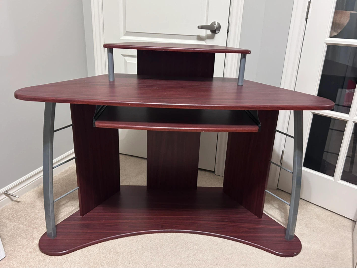 Corner Computer Desk with Pull-Out Keyboard Tray