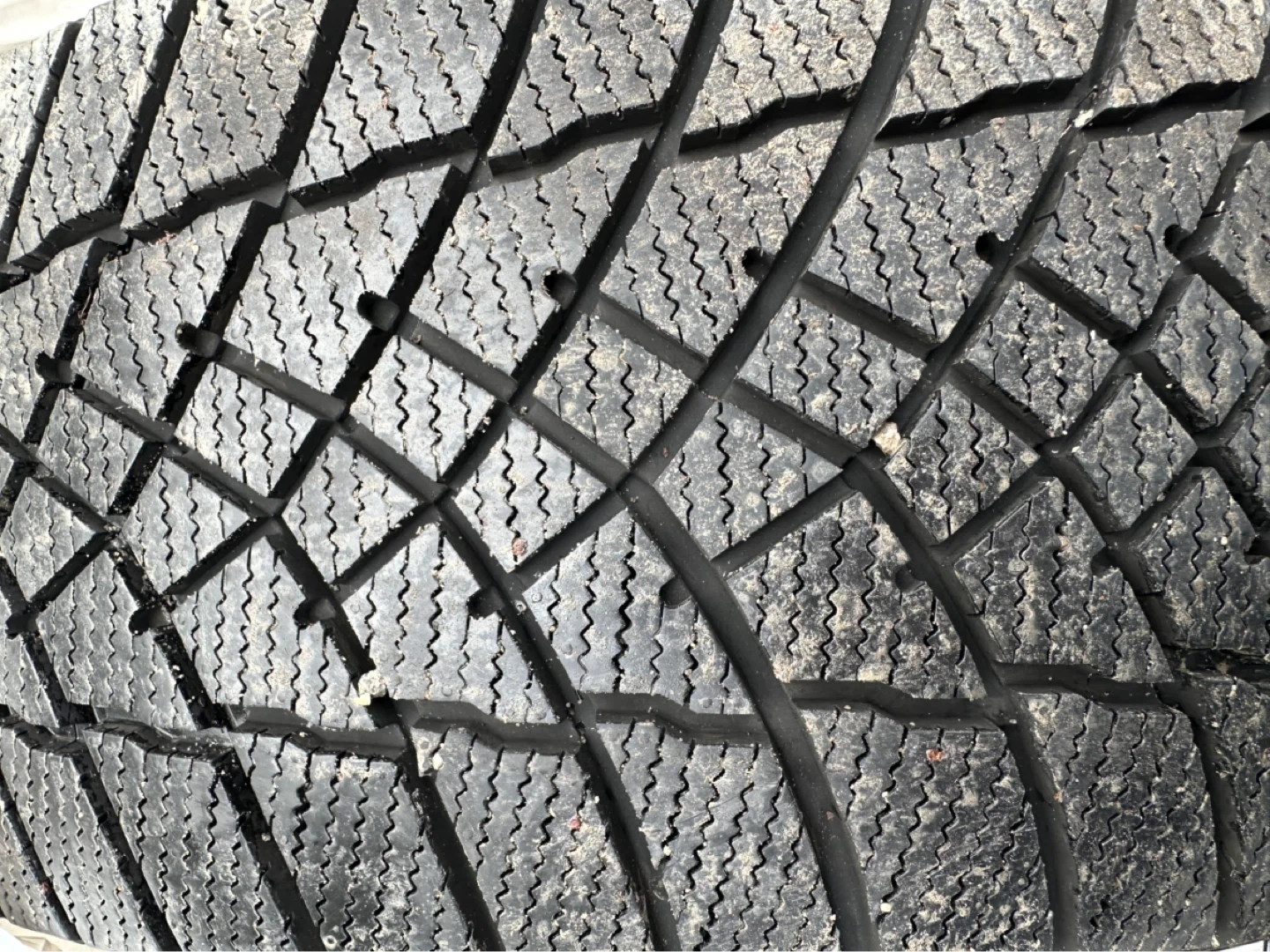 Set of 4 - Winter Tires - photo 3