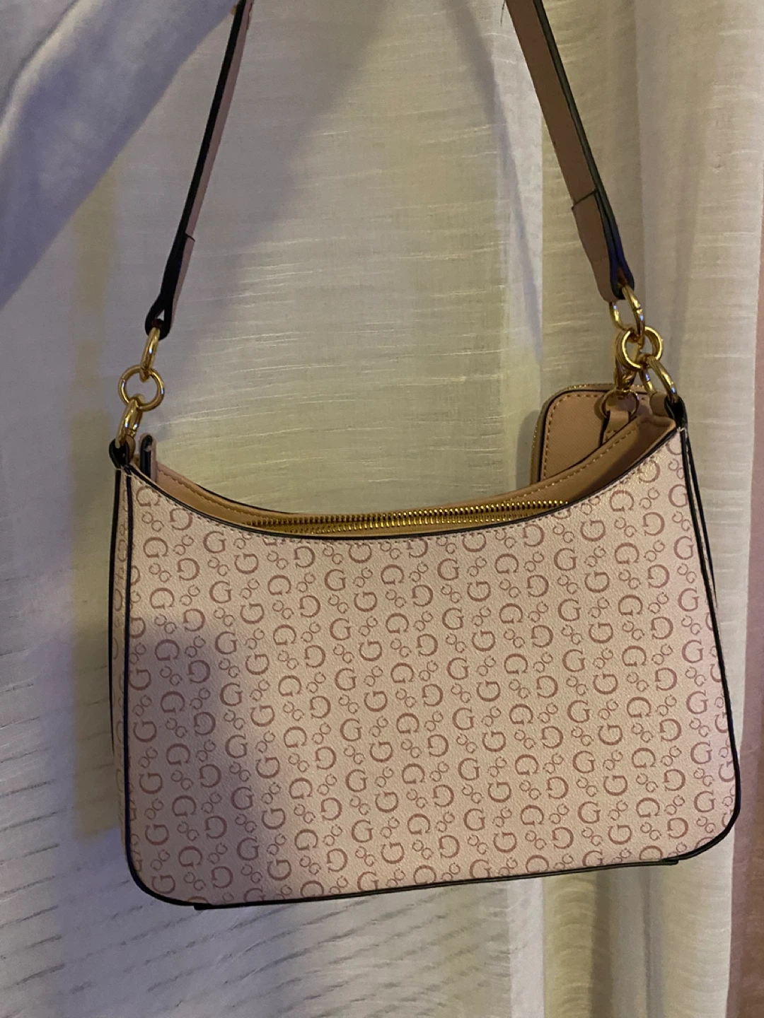 Guess Shoulder Bag with Matching Pouch - photo 2