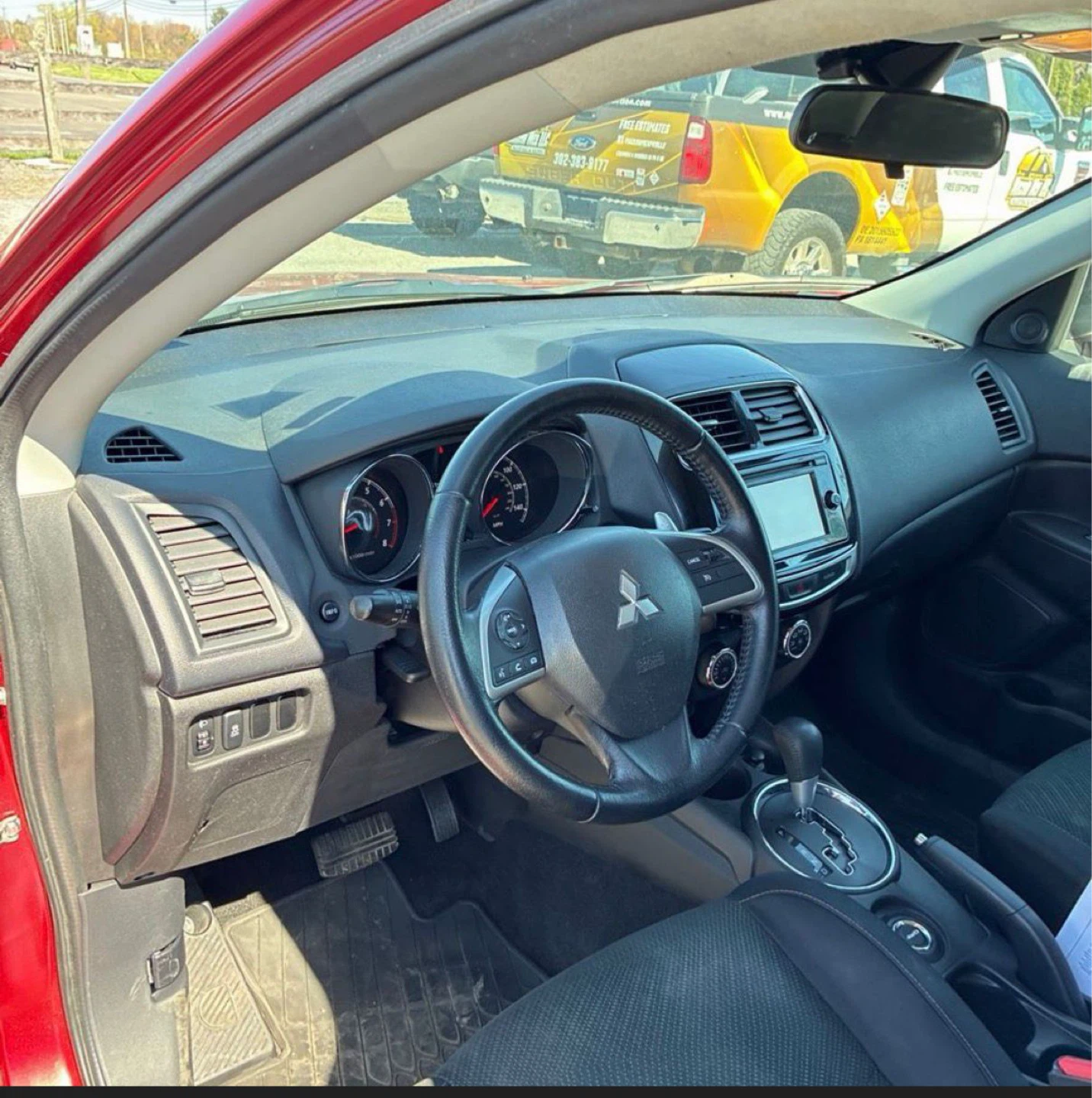 Red Mitsubishi Outlander Sport - photo 4