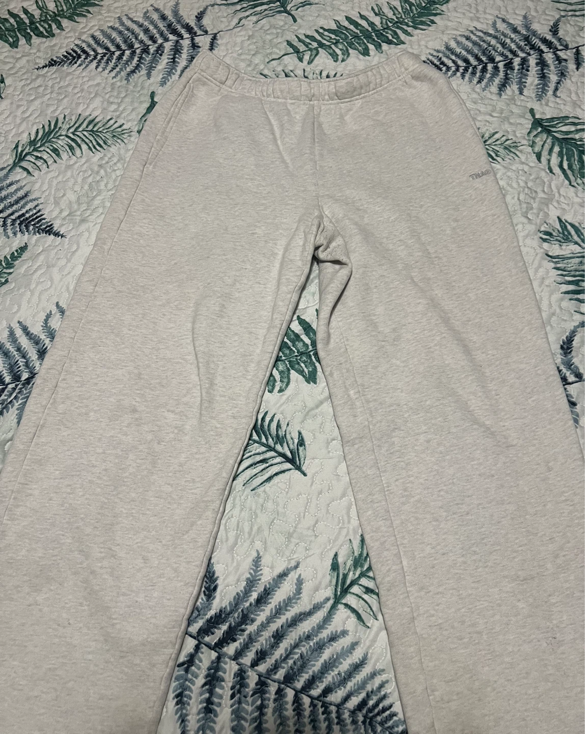 Aritzia Mega Fit Sweatpants - photo 2