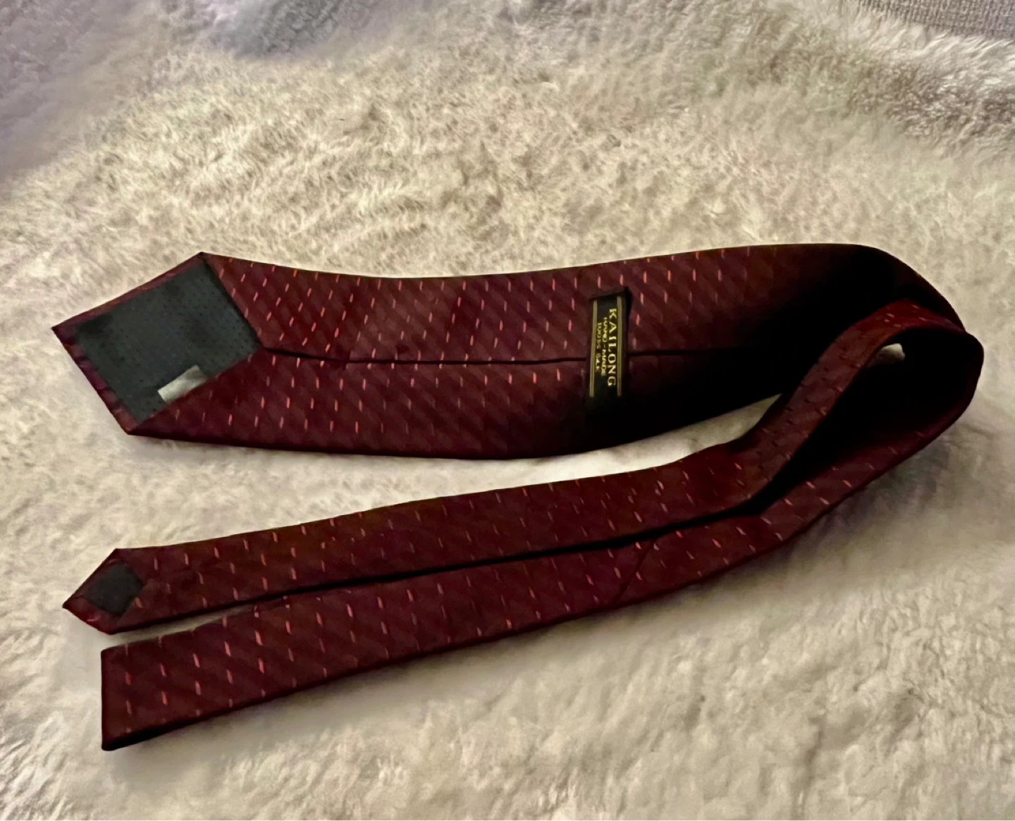 KAILONG Hand-Made 100% Silk Burgundy Textured Tie - photo 5