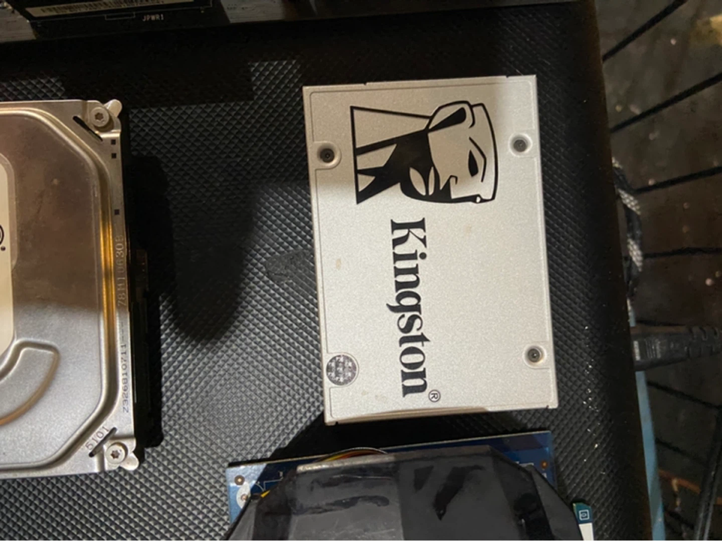 Computer parts from gaming computer - photo 3