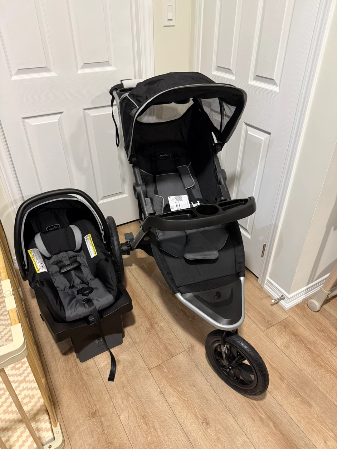 New Evenflo Victory Plus Jogging Stroller Travel System Car Seat
