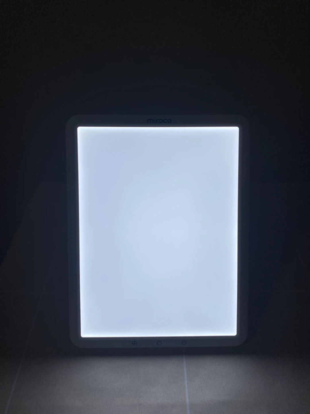 Light Therapy Lamp – LED / Adjustable – New